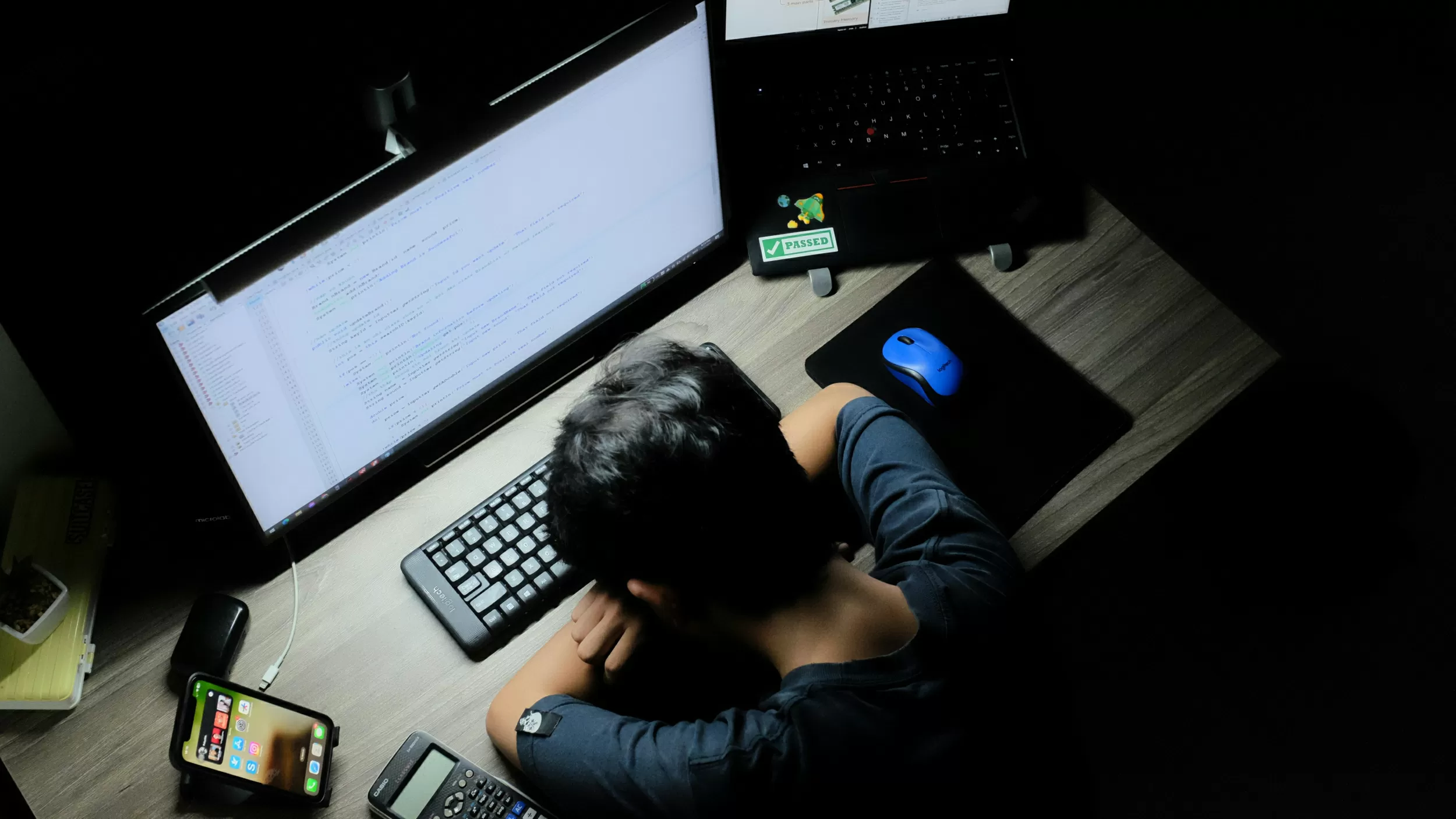 5 Early Burnout Symptoms Most Professionals Ignore That Harms Workplace Mental Health