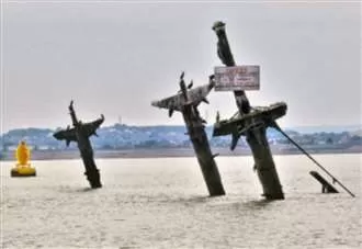 Exclusion zone around explosive-filled shipwreck expanded