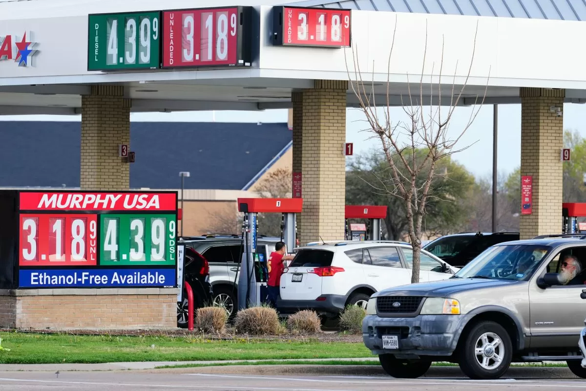 Gas climbs 43 cents since last week: These states had bigger jumps, data shows