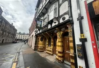 ‘Iconic’ town centre pub that served pints for 150 years now up for sale