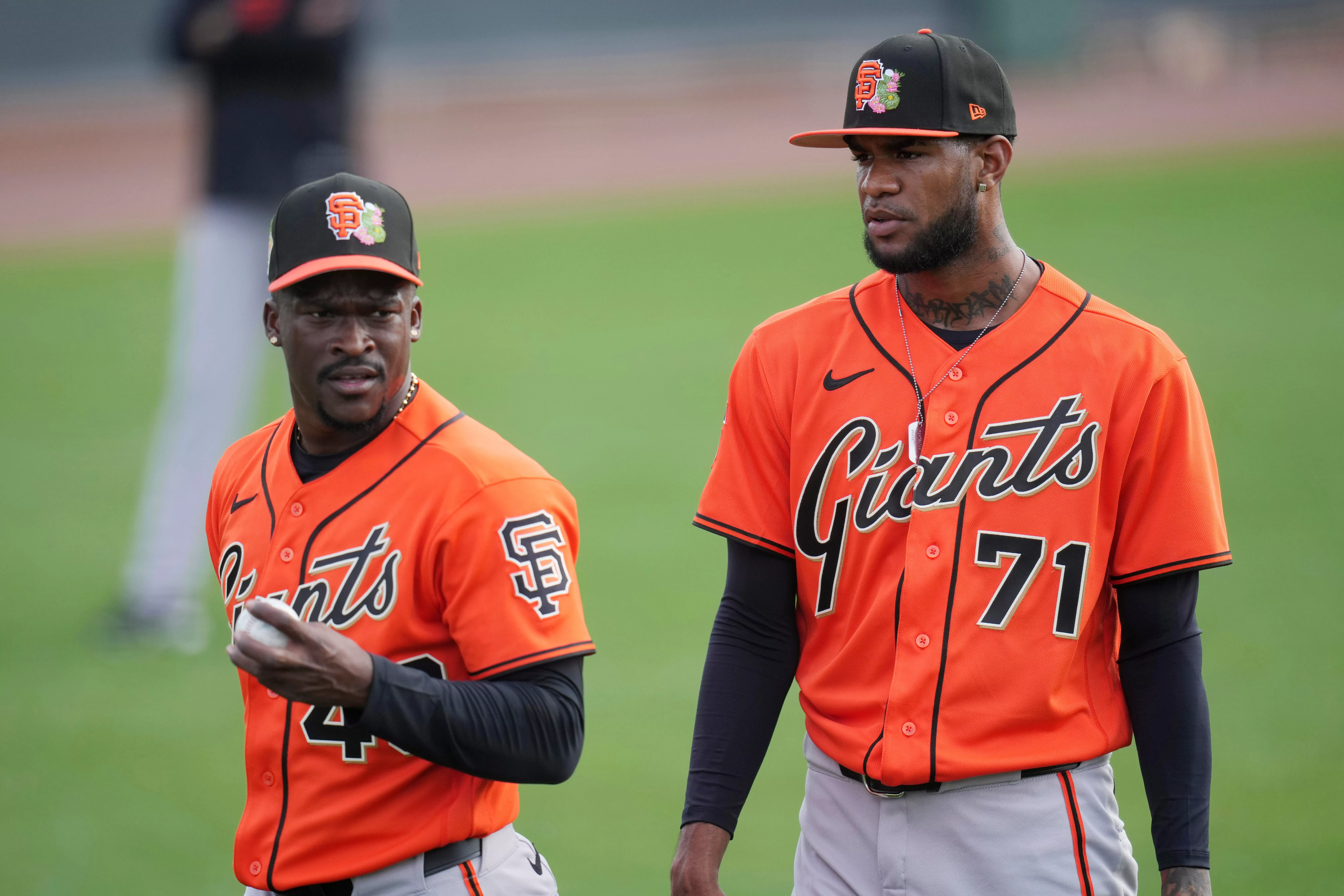 SF Giants’ Sanmartin to miss WBC due to injury, Peguero reinjures left hamstring