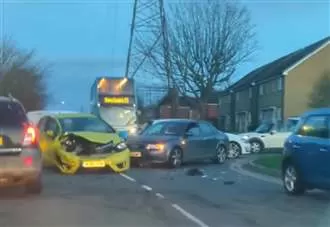 Main route blocked after multi-vehicle smash