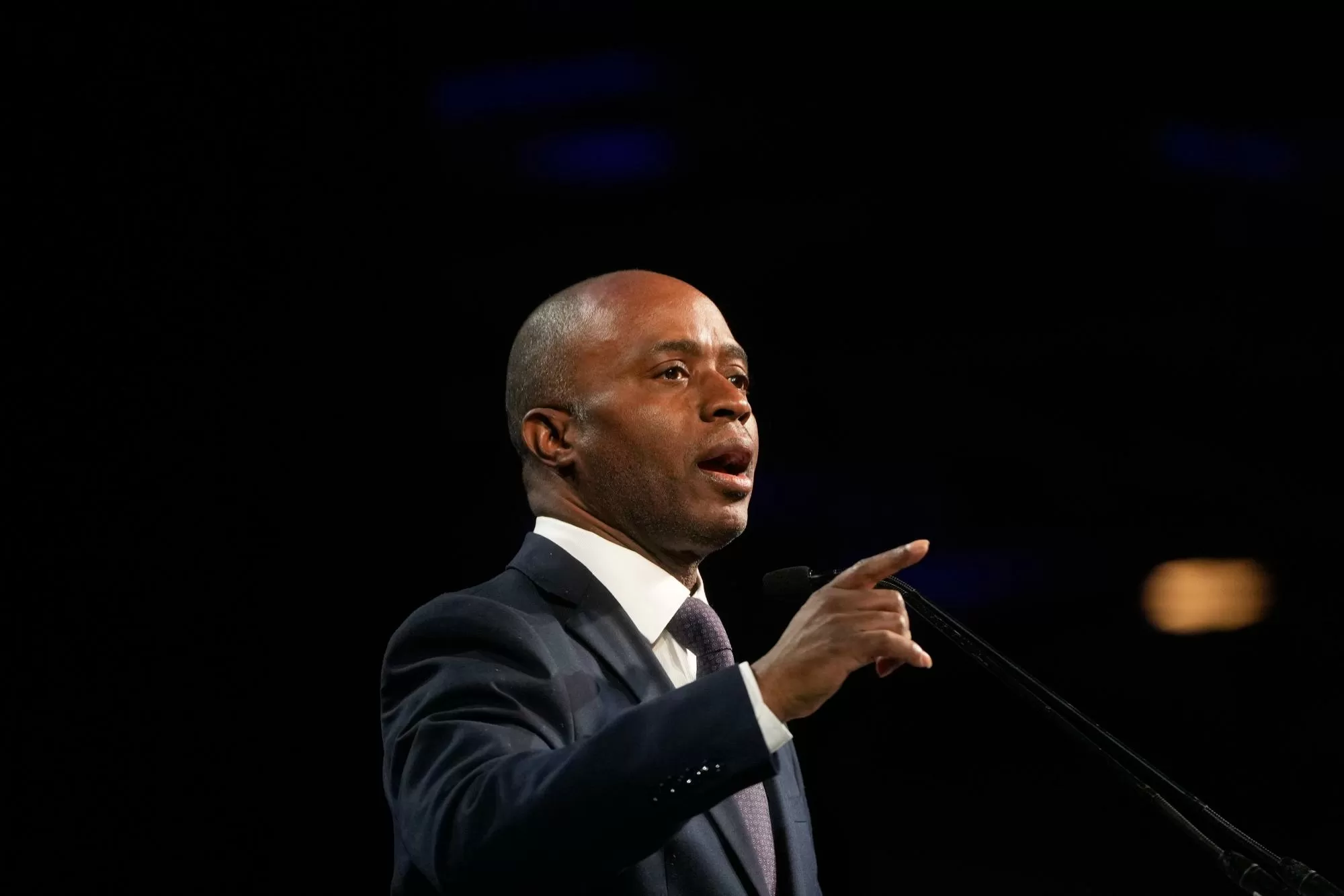 Fearing GOP upset, top California Democrat urges lagging candidates for governor to drop out of race