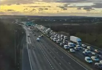 Lorry crash on major Kent route causes delays