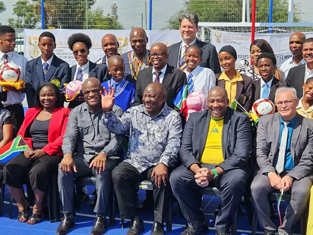 Ramaphosa hands over sports centre, library to Retlameleng School