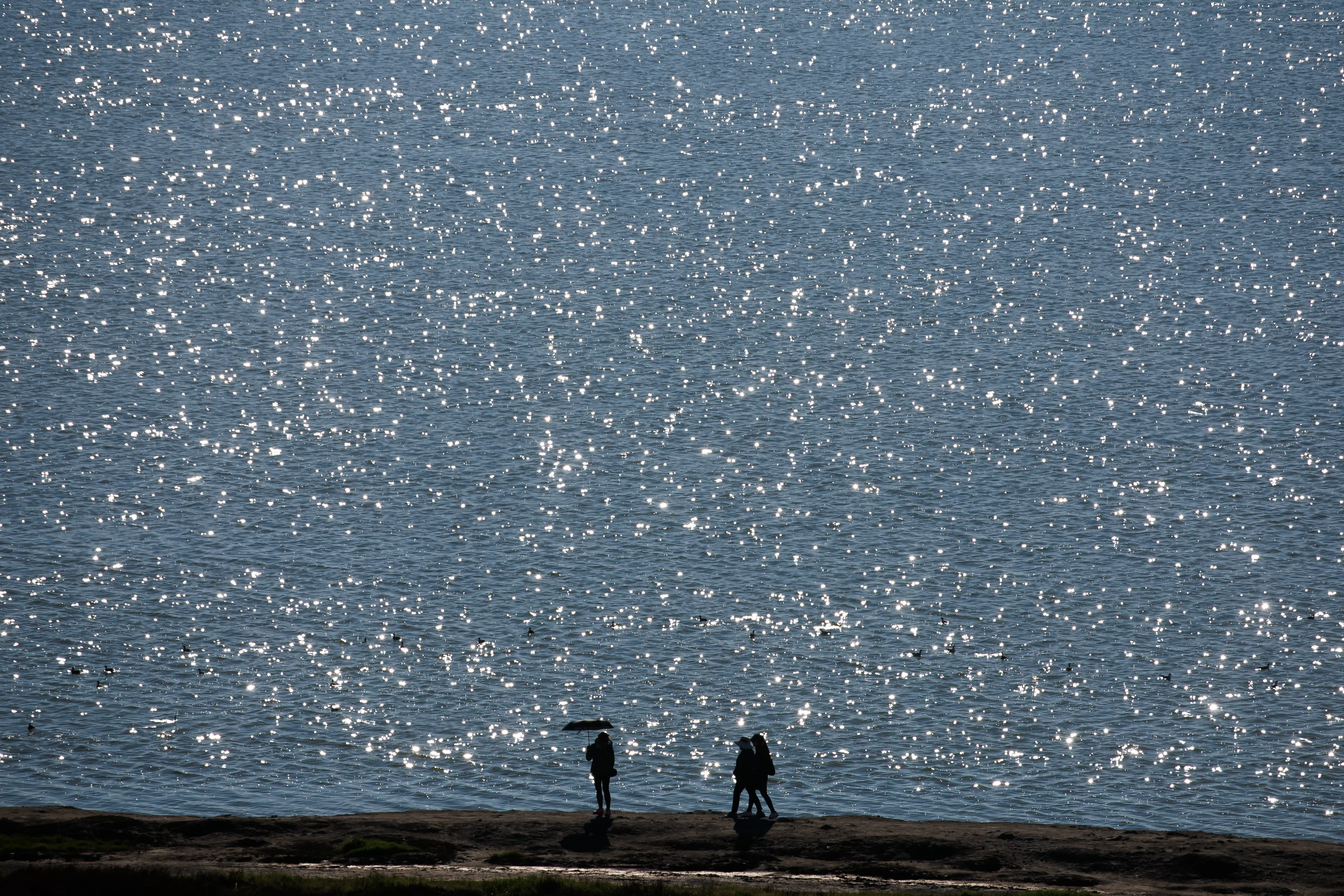 A warm, sunny weekend is expected on tap for the Bay Area