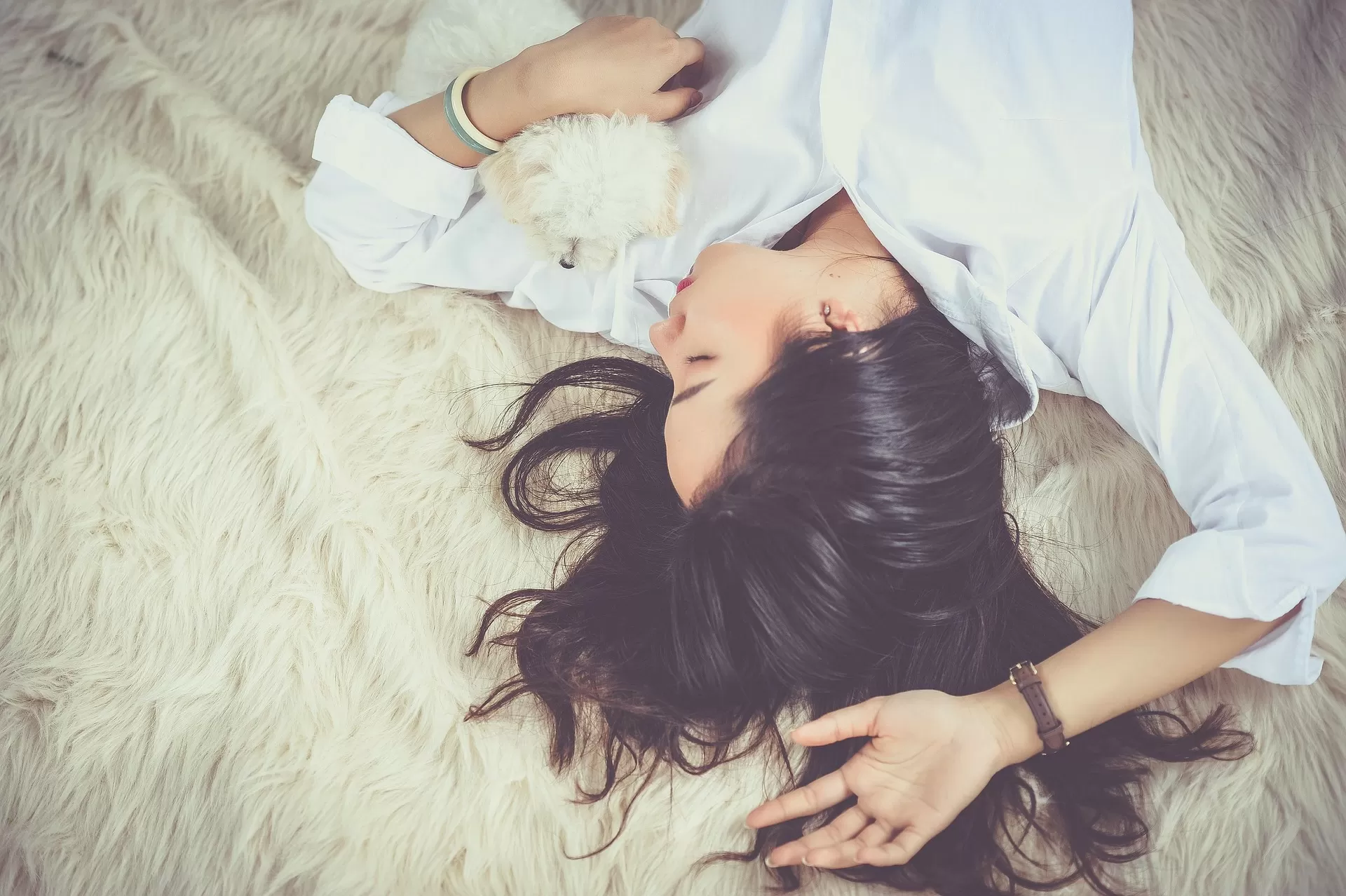 Healthy Evening Routine: Sleep Wind-Down Habits to Balance Your Brain, Gut, and Hormones Naturally