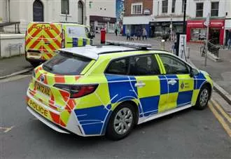 Man wanted on recall to prison arrested outside town centre bank